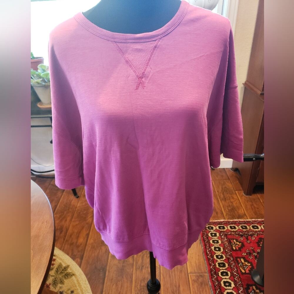 Athleta M magenta athletic tee‎ shirt